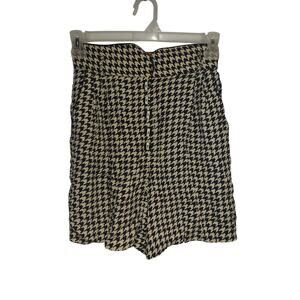 Platinum Women's Shorts Size 8